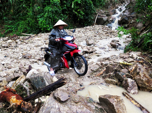 Mưa lũ trái mùa gây thiệt hại nặng tại Quảng Ngãi